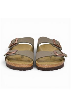 Ciabatta Birkenstok colore pietra. BIRKENSTOCK- | ARIZONA STONE BIRKIBUC-STONE